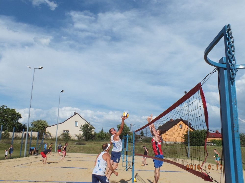 Dni Brzeska :: turniej siatkówki plażowej